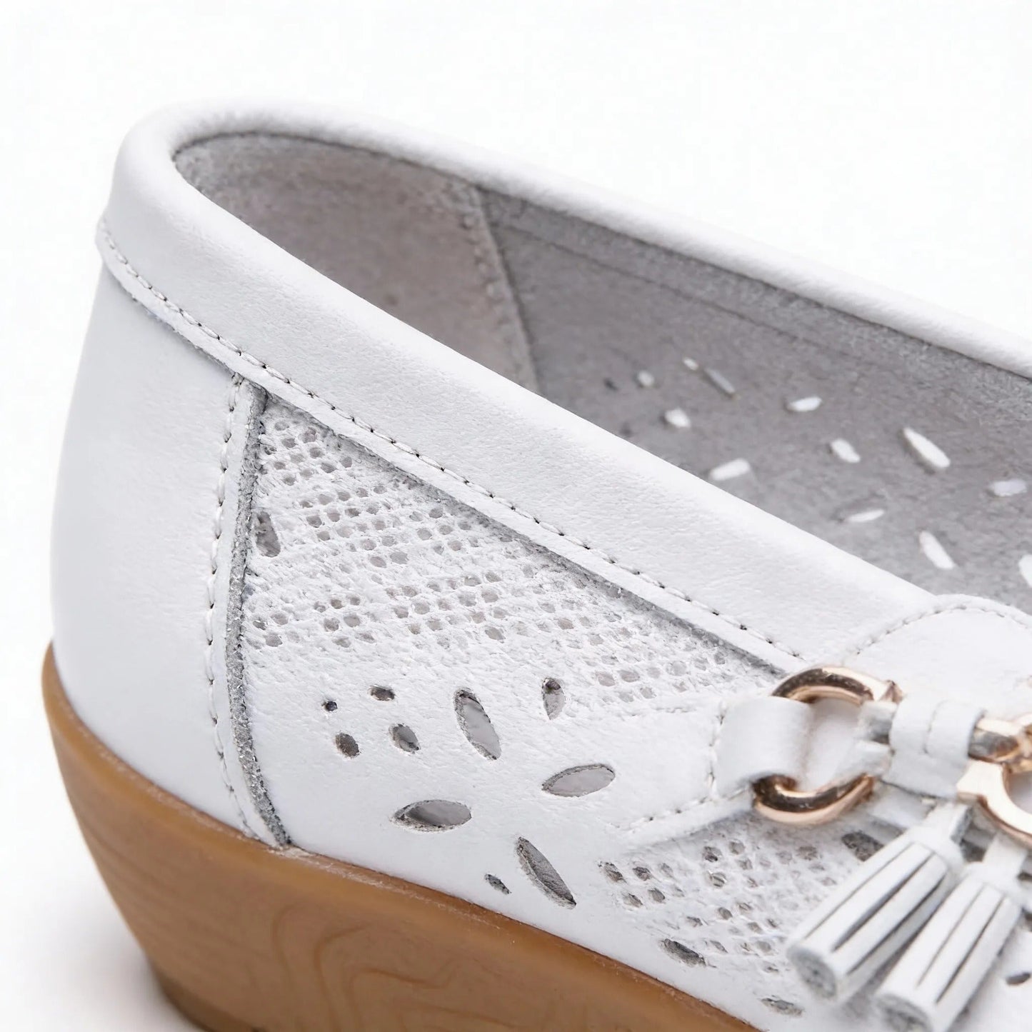 Le ultime scarpe ortopediche da donna migliorano i problemi di equilibrio nelle persone di mezza età e anziane!